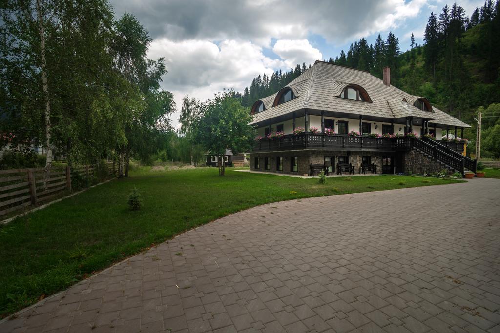 Pensiunea La Moara Hotel Fundu Moldovei Bagian luar foto