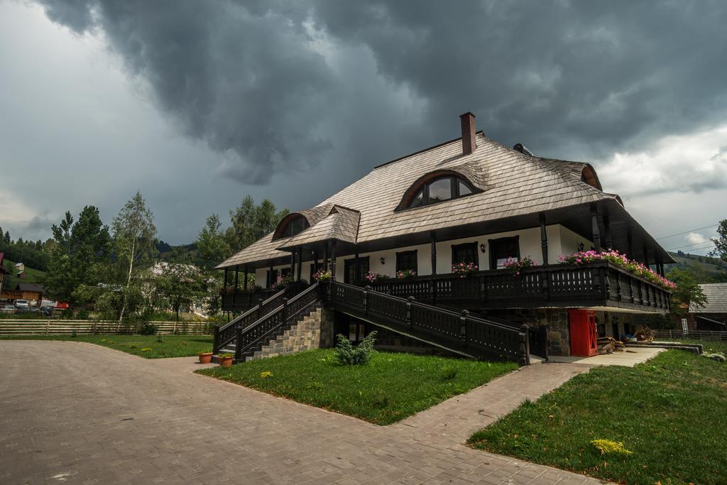 Pensiunea La Moara Hotel Fundu Moldovei Bagian luar foto